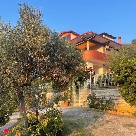 Georgemishel Guest House Berat Exterior photo