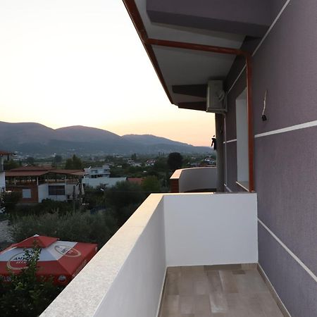 Georgemishel Guest House Berat Exterior photo