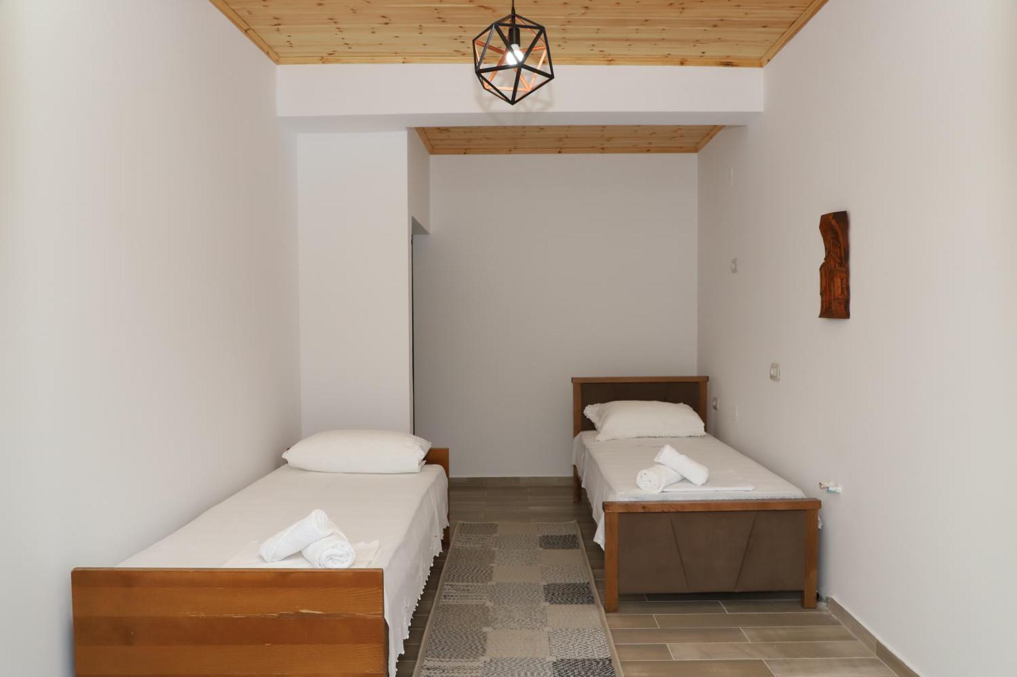 Georgemishel Guest House Berat Exterior photo