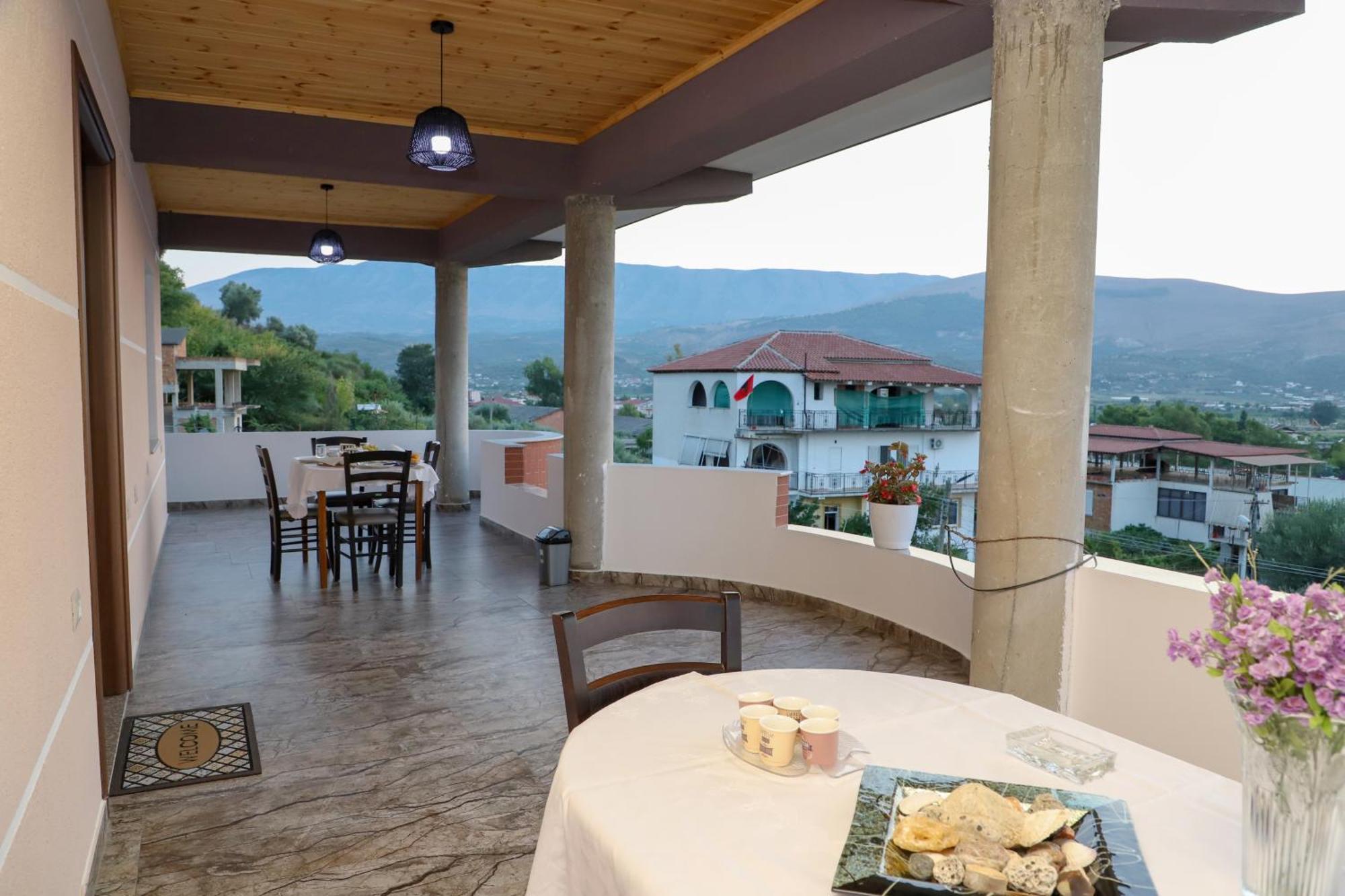 Georgemishel Guest House Berat Exterior photo