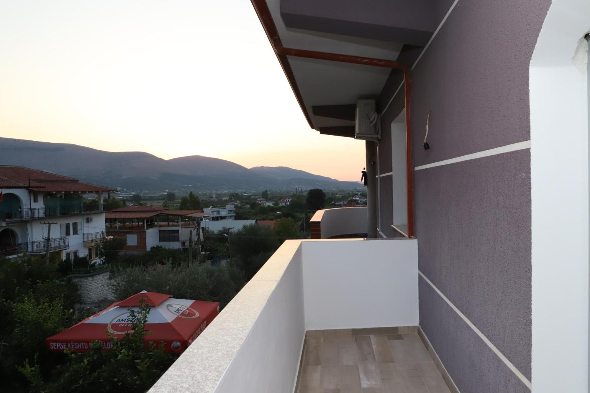 Georgemishel Guest House Berat Exterior photo