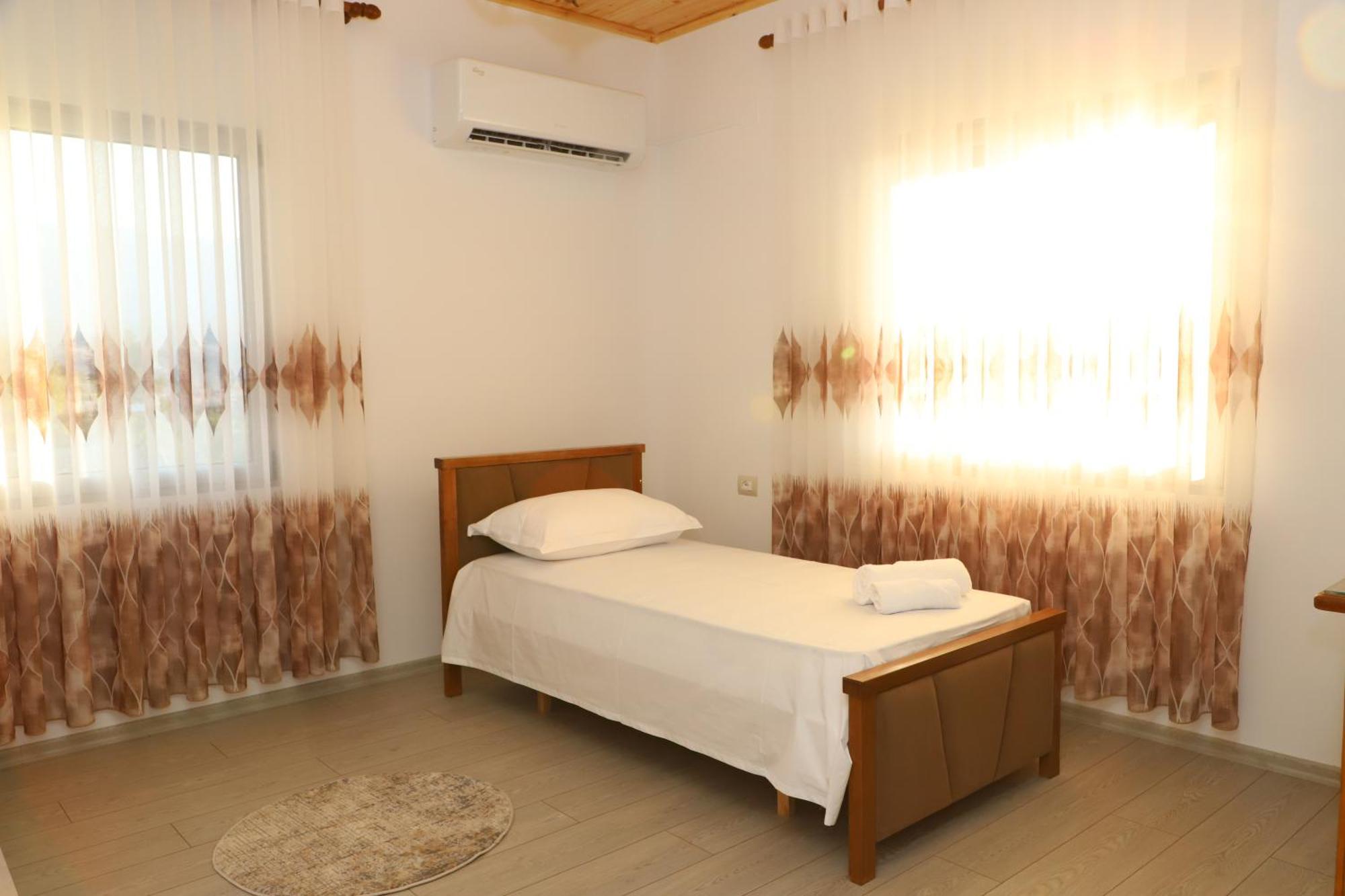 Georgemishel Guest House Berat Exterior photo