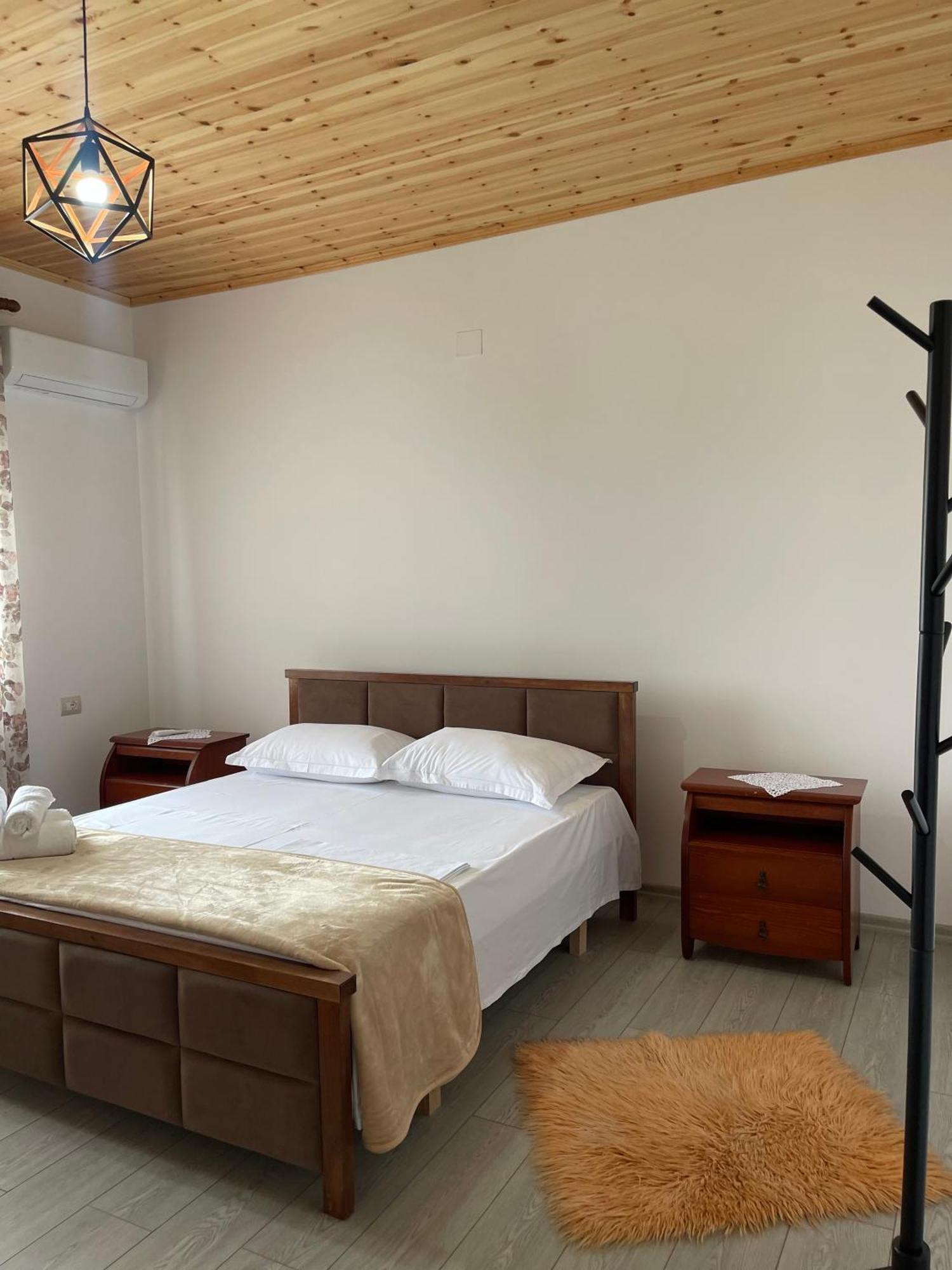 Georgemishel Guest House Berat Exterior photo