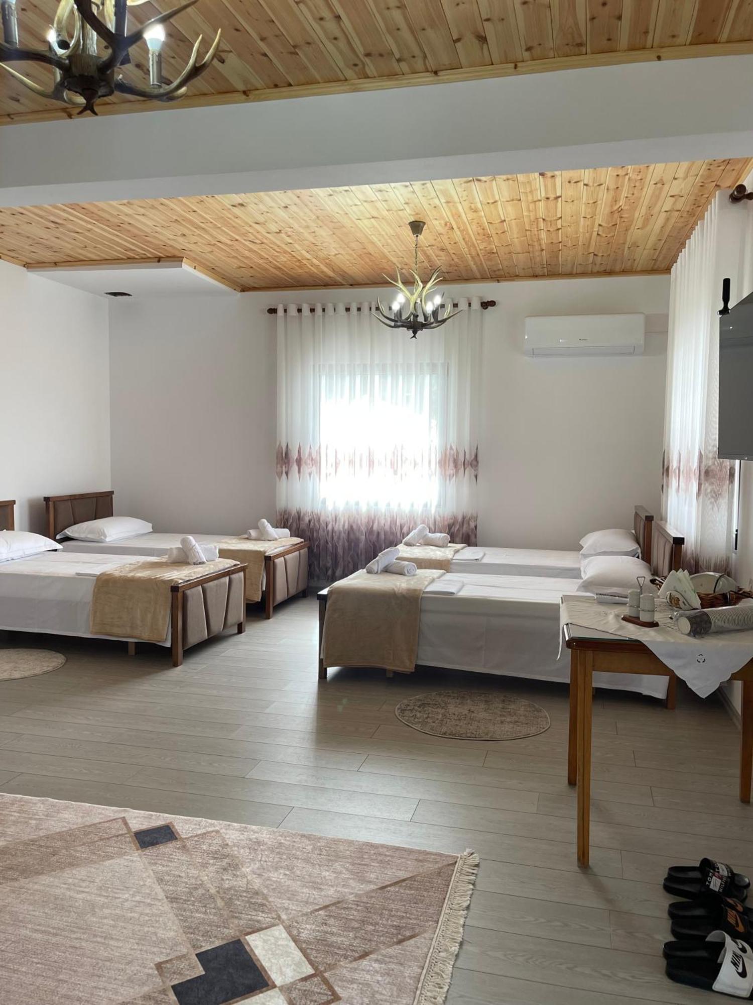 Georgemishel Guest House Berat Exterior photo