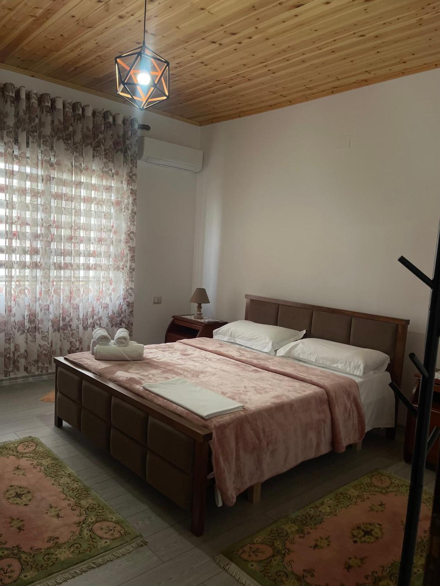 Georgemishel Guest House Berat Exterior photo